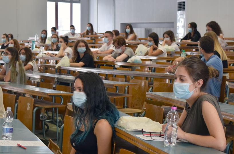 Università, a Bari le nuove regole: lezioni ed esami on line, lauree in presenza 
