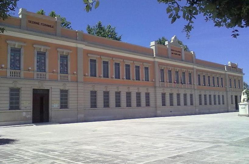 Gioia, prima scuola chiusa per Covid: positivo un dipendente