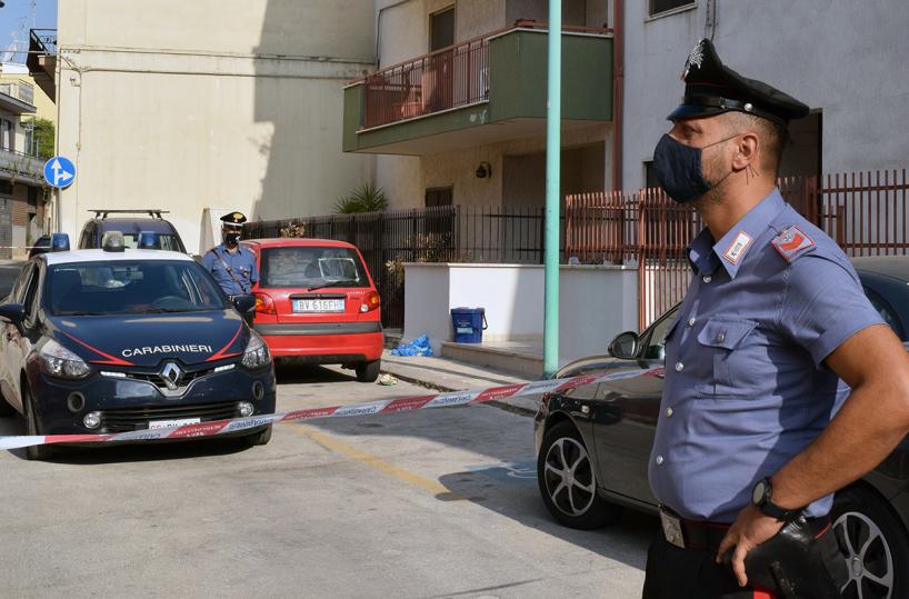 Bitetto, omicidio fidanzato della sua della ex: trovato su un tetto il coltello