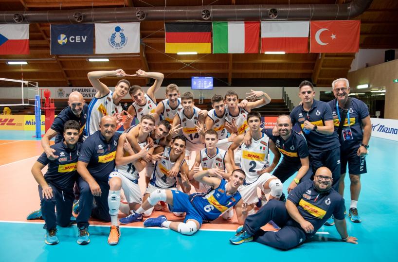 Europei di volley, la baby Italia vola in finale. Velasco: Puglia  florida, il Sud prenda spunto