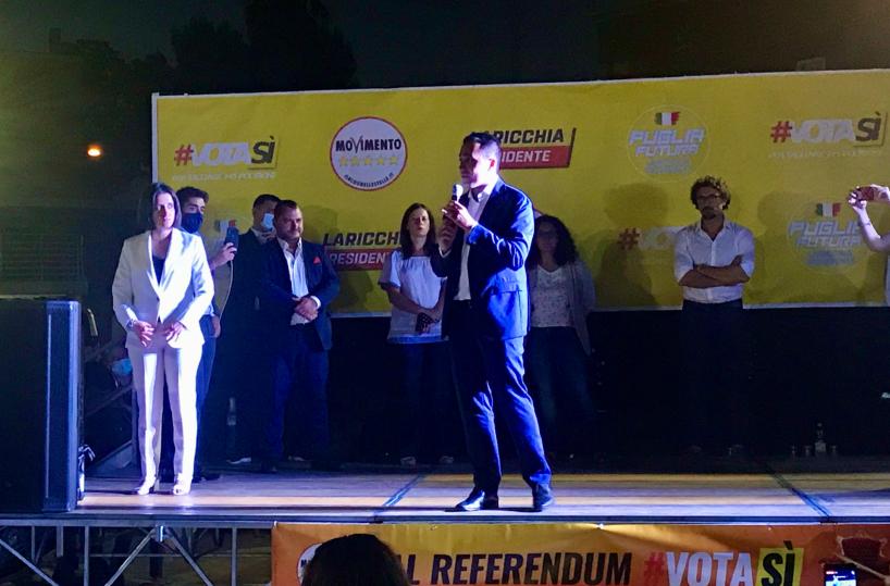 Adelfia, Di Maio a «casa» della Laricchia: «Tutti d'accordo su di lei nel M5s» 