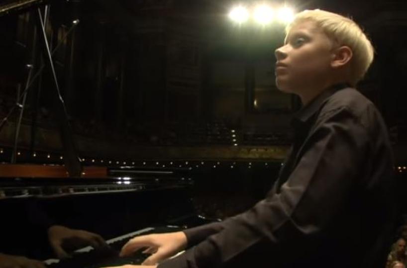 Bari, riprendono concerti al Petruzzelli: il 24 settembre si esibisce il giovanissimo  Malofeev