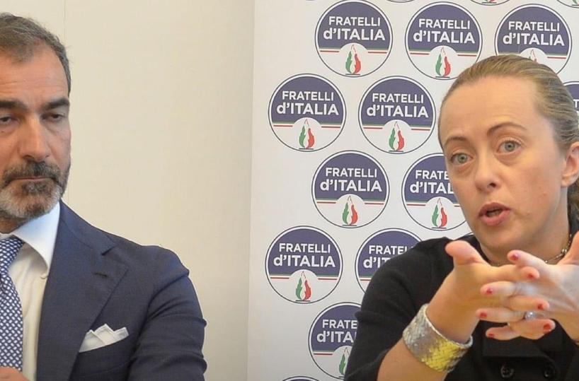 Omofobia, Napoli si scusa ma la mozione regge l'urto