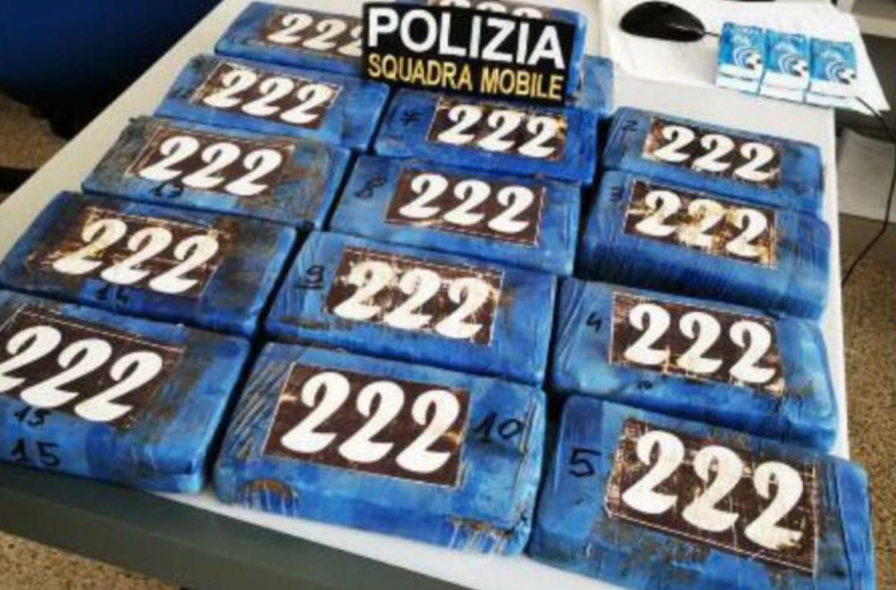 Fiumi di droga nel Salento: 45enne arrestato con 18kg di cocaina in macchina