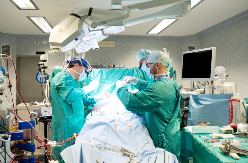 Bypass aorto coronarico, in Puglia la conferma di  studio internazionale di 10 anni: con l'arteria radiale si vive di più 