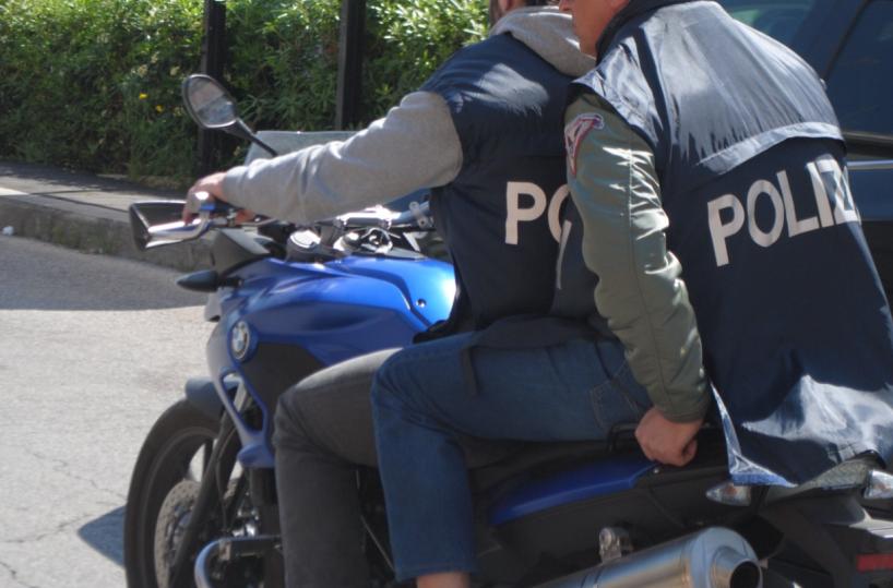 Taranto, 130 pasticche di ansiolitico venduto come droga: arrestato 22enne