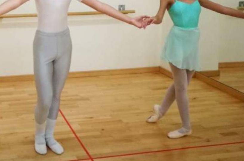 Barletta, per arginare i contagi il sindaco «frena» le scuole di danza: proteste
