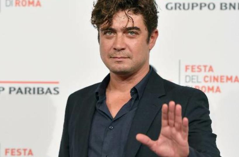 Il Caravaggio di Placido è una rockstar col volto di Scamarcio