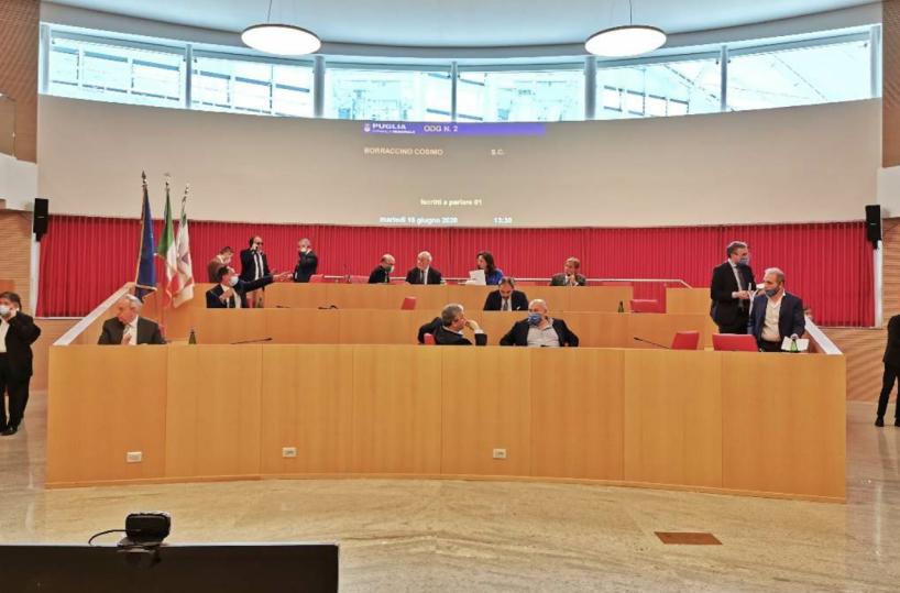 Puglia, guerra di carte bollate per i seggi