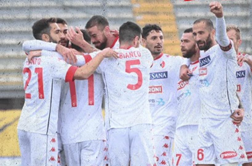 Biancorossi espugnano il Rocchi e battono 3-0 la Viterbese