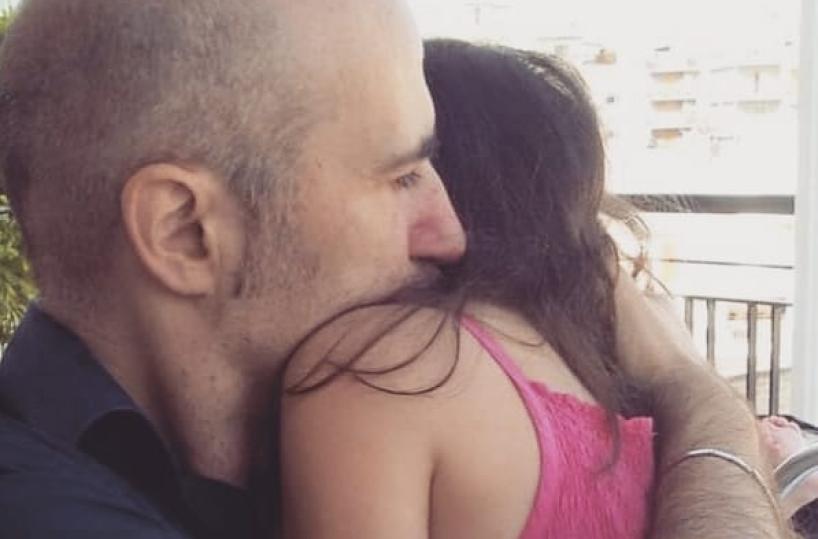 Bitonto, genitori ricoverati lasciano sola a casa 12enne, Abbaticchio: «Covid fai schifo»