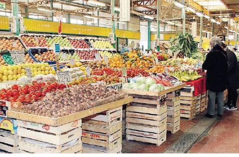 Lecce, 3 positivi al   mercato  Settelacquare: screening a tappeto ed esposto in Procura