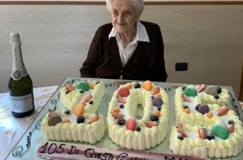 Monopoli festeggia i 105 anni di Nonna Mariella