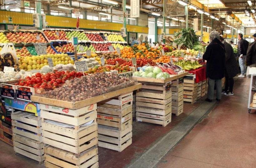Coronavirus, altri 3 operatori positivi: a Lecce chiuso mercato Settelacquare