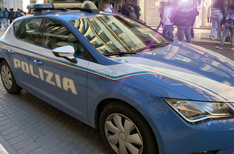 Taranto, minacce e violenze ai genitori anziani e invalidi che non gli danno soldi per la droga: arrestato