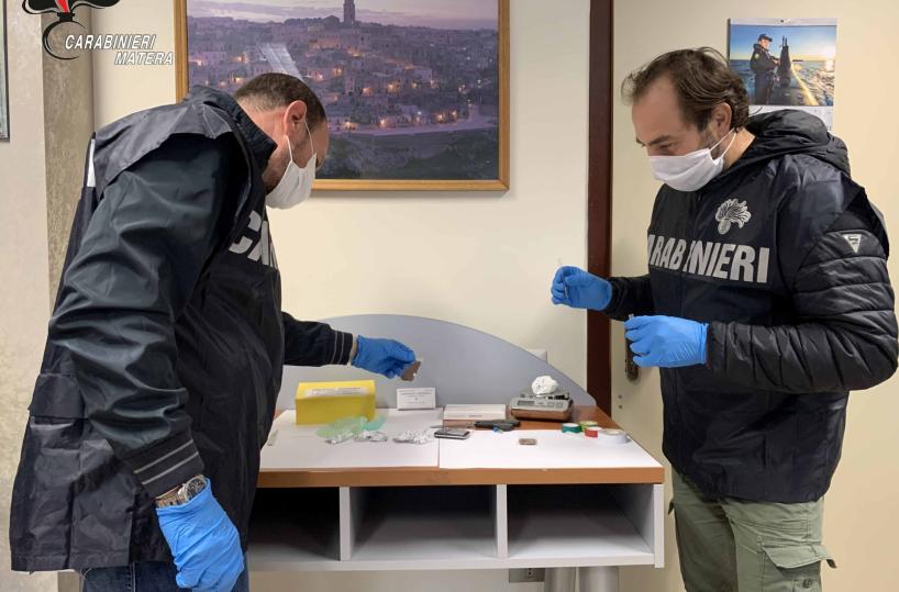 Da Matera ad Altamura con l'eroina: arrestato 32enne