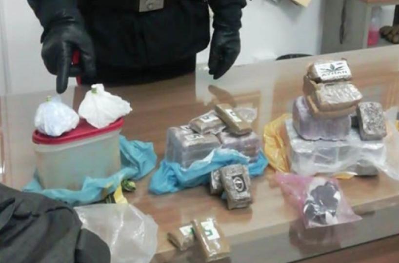 Bari, in un giardino a Japigia carabinieri trovano 4,5kg di hashish pronto allo spaccio
