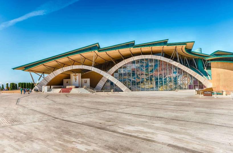 Covid, nel Santuario di San Pio sul Gargano le messe sono a porte chiuse