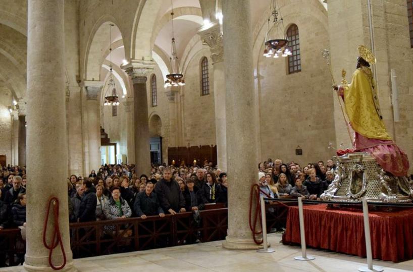 Bari, a San Nicola piazzale e vicoli vietati ai fedeli