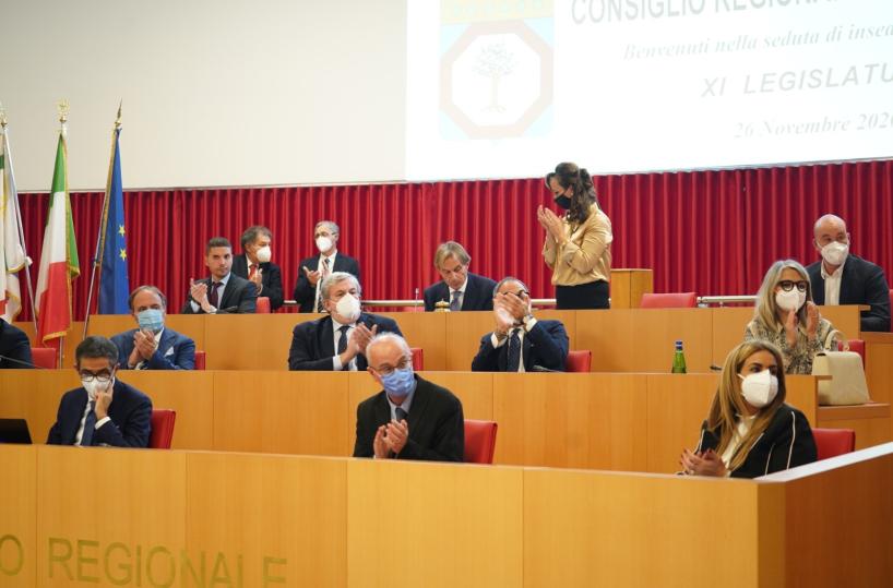 Consiglio regionale Puglia: approvate mozioni su prevenzione cancro al seno e dispositivi medici vitali