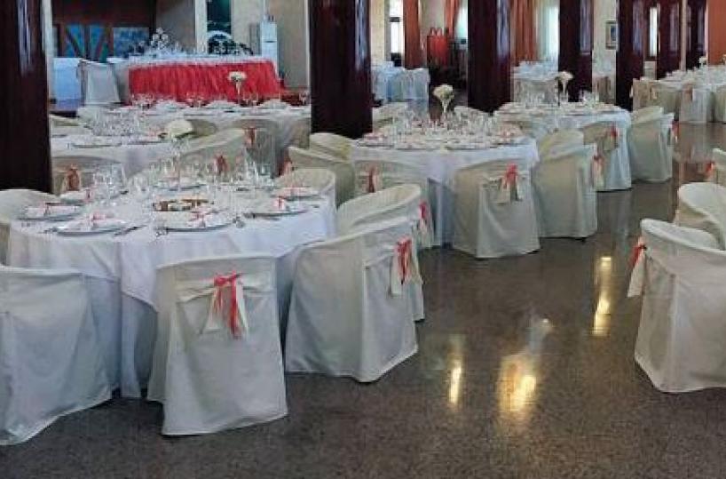 Bari, i «furbetti» dei cenoni già in azione caccia ai locali per festeggiare insieme