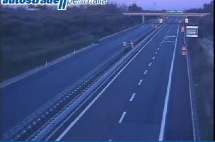 Autostrada A 14, occhio alle chiusure notturne tra Canosa e Barletta per due giorni: ispezione cavalcavia