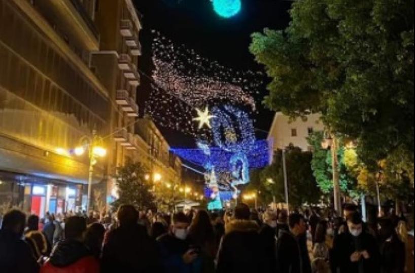 Foggia, folla in centro di sabato pomeriggio: ristoratore si sfoga su Fb