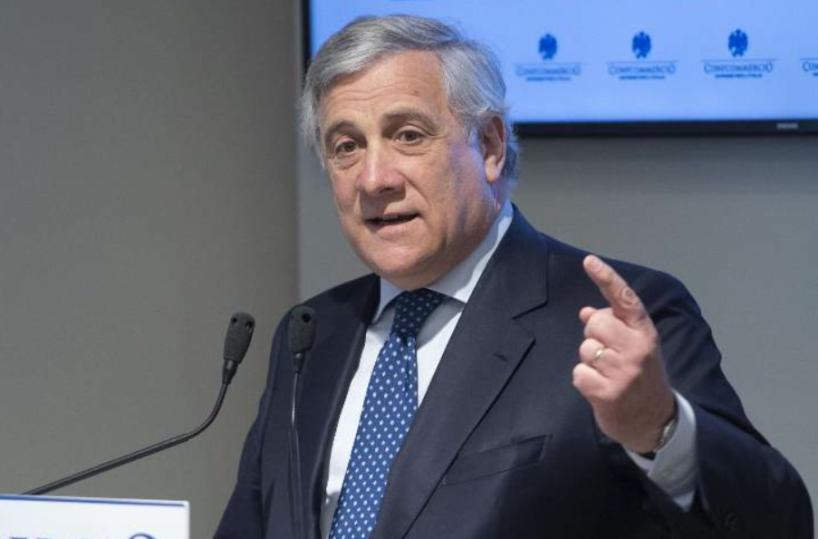 Tajani: «Noi alternativi alla sinistra. La crisi? Decide Mattarella»