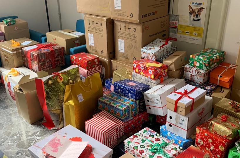 Bari, ecco le «scatole gentili natalizie» donate dai cittadini alle persone in difficoltà