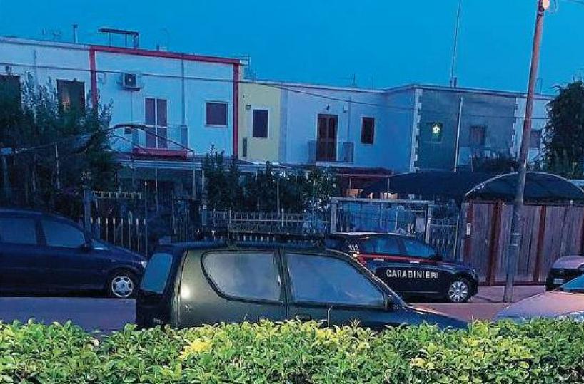 Canosa, banditi scatenati in casa di anziani: li immobilizzano e rubano soldi e gioielli 