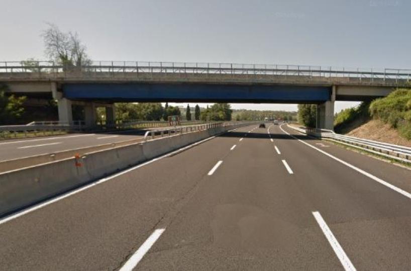 Barletta, tenta suicidio lanciandosi dal ponte A14: 42enne salvato dalla Polizia