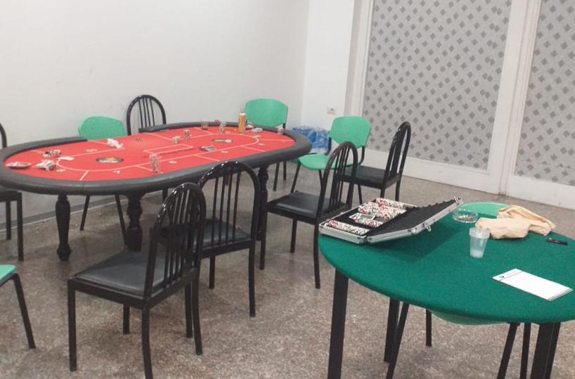 Bari, chiuso a San Girolamo circolo privato trasformato in bisca clandestina: raffica di multe 