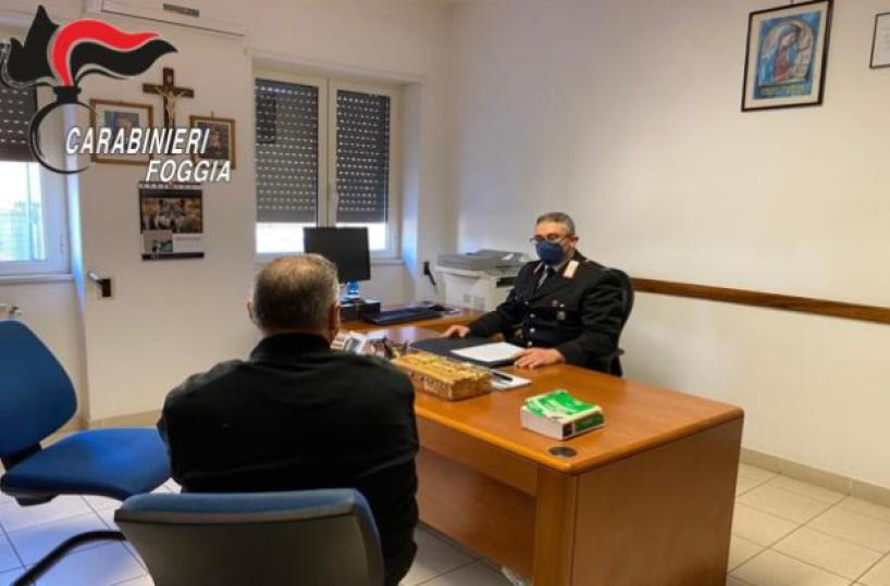Vico del Gargano, si finge ex alunno e deruba anziano professore: arrestato 48enne