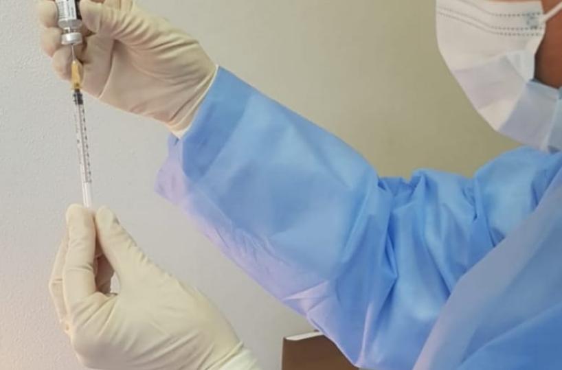 Dott.ssa si vaccina a Foggia e dedica il suo gesto a tutti i colleghi 
