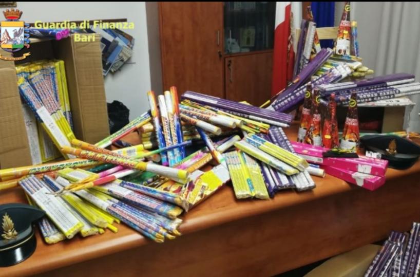 Andria, botti illegali: la Gdf sequestra 2mila fuochi d'artificio