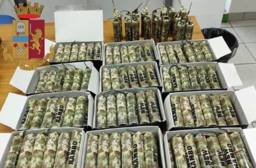 Taranto, botti illegali venduti per strada: arretato 38enne 