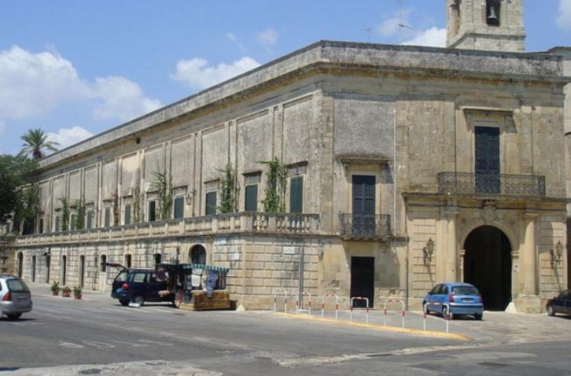 Poggiardo, si dimettono tutti i consiglieri comunali, decade il sindaco