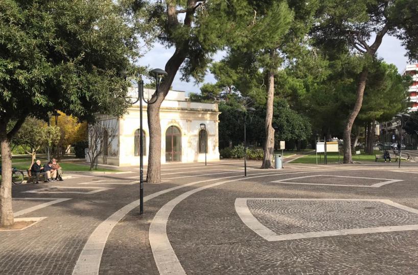 Lecce villa comunale desolata: serve la riqualificazione