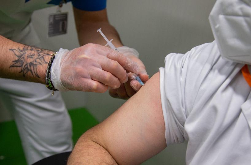 Basilicata, il cronoprogramma: mille vaccini al giorno e un aiuto dai medici di base