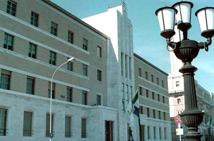 Il valzer delle nomine e i pensionati nello staff