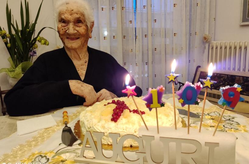 San Pancrazio, nonna Rosa festeggia con la famiglia i 109 anni di vita