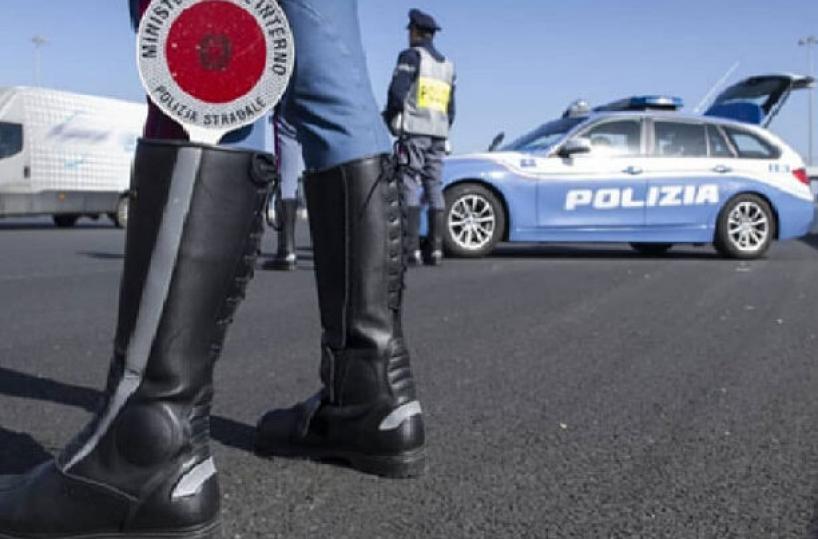 Ricettazione e riciclaggio auto: 10 arresti a Foggia, giro da 100mila euro al mese