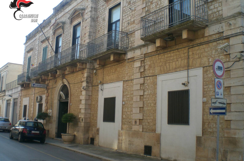 Casamassima, è ai domiciliari ma spaccia dal balcone: 19enne arrestato 2 volte in 3 giorni