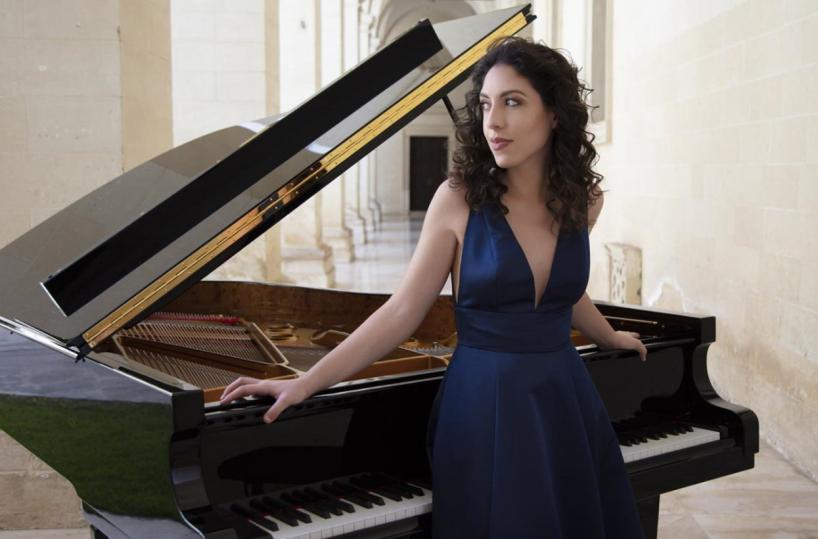 La star Beatrice Rana nel viaggio «a braccetto» con il comune di Lecce