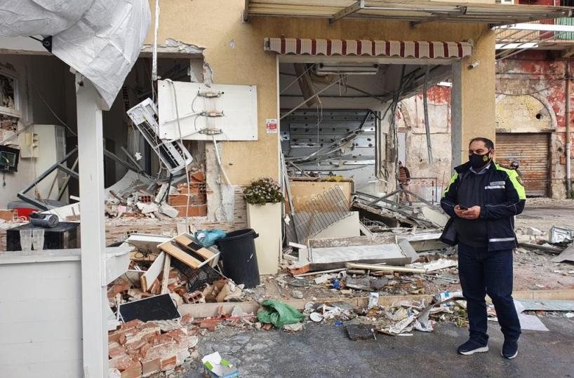 Vigili del fuoco contro Salvini: «Si occupi della nostra emergenza e non degli striscioni»