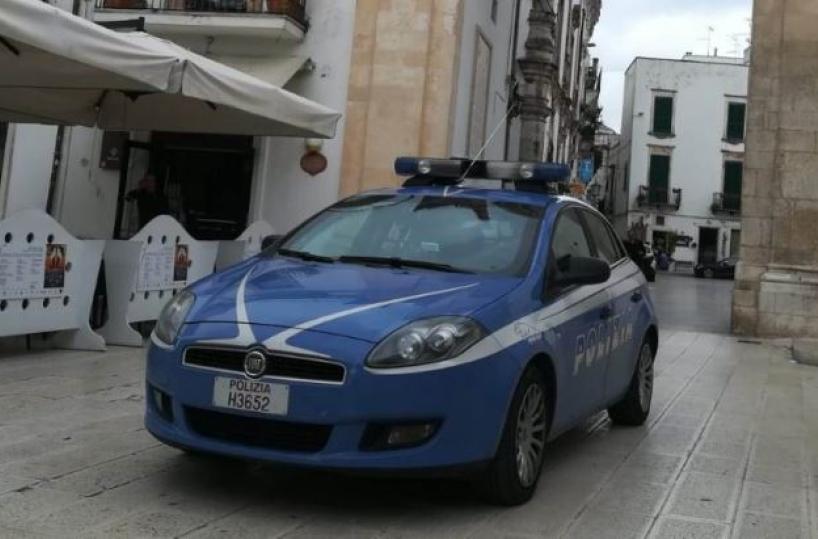Martina Franca, ruba offerte in chiesa: bloccato dal parroco e arrestato dalla Ps 