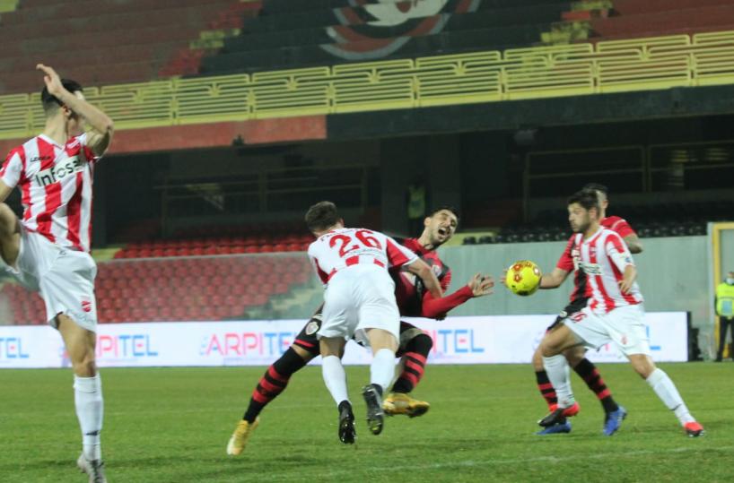 Foggia-Teramo termina a reti inviolate: 0-0 