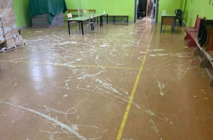 Bari, di nuovo vandali in azione alla Japigia1-Verga: danneggiata palestra 