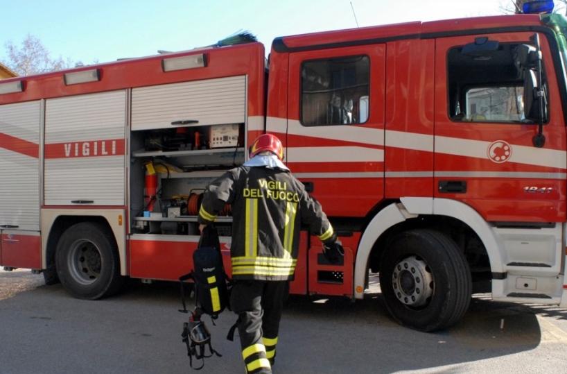 Barletta, ripristinata viabilità in via Buonarroti: nessun intralcio più per i Vigili del fuoco 