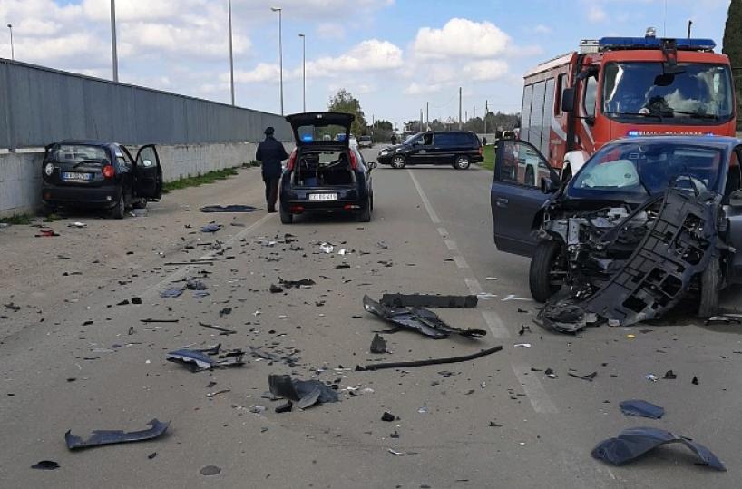 Carmiano, scontro tra due auto sulla via per Copertino: muore 70enne di Leverano